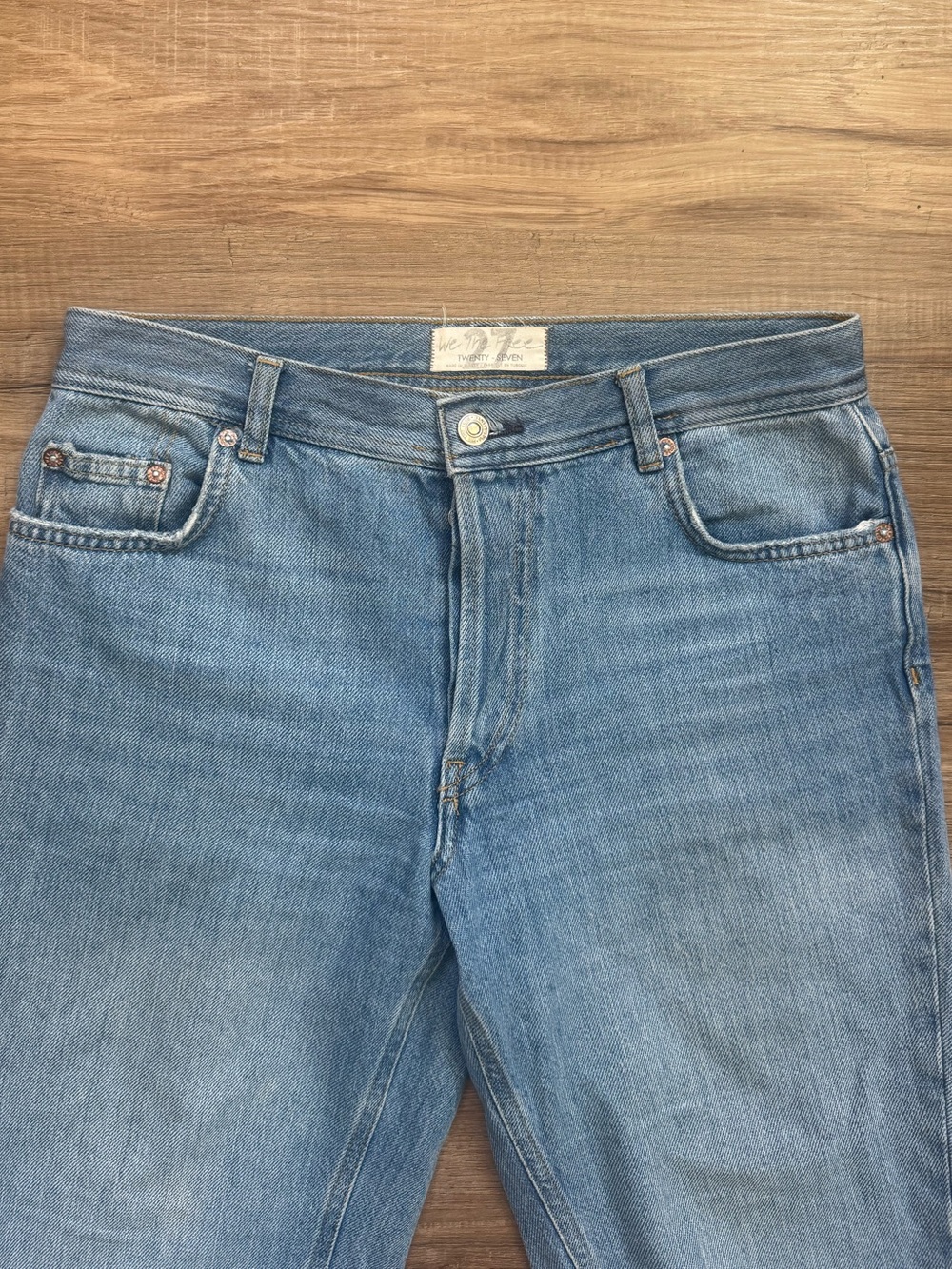 Free People We The Free Maggie Mid Rise Straight Light Wash Jeans size 27 - Picture 3 of 5